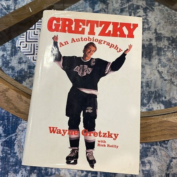 Wayne Gretzky with Rick Reilly, Gretzky: An Autobiography. - Picture 2 of 6